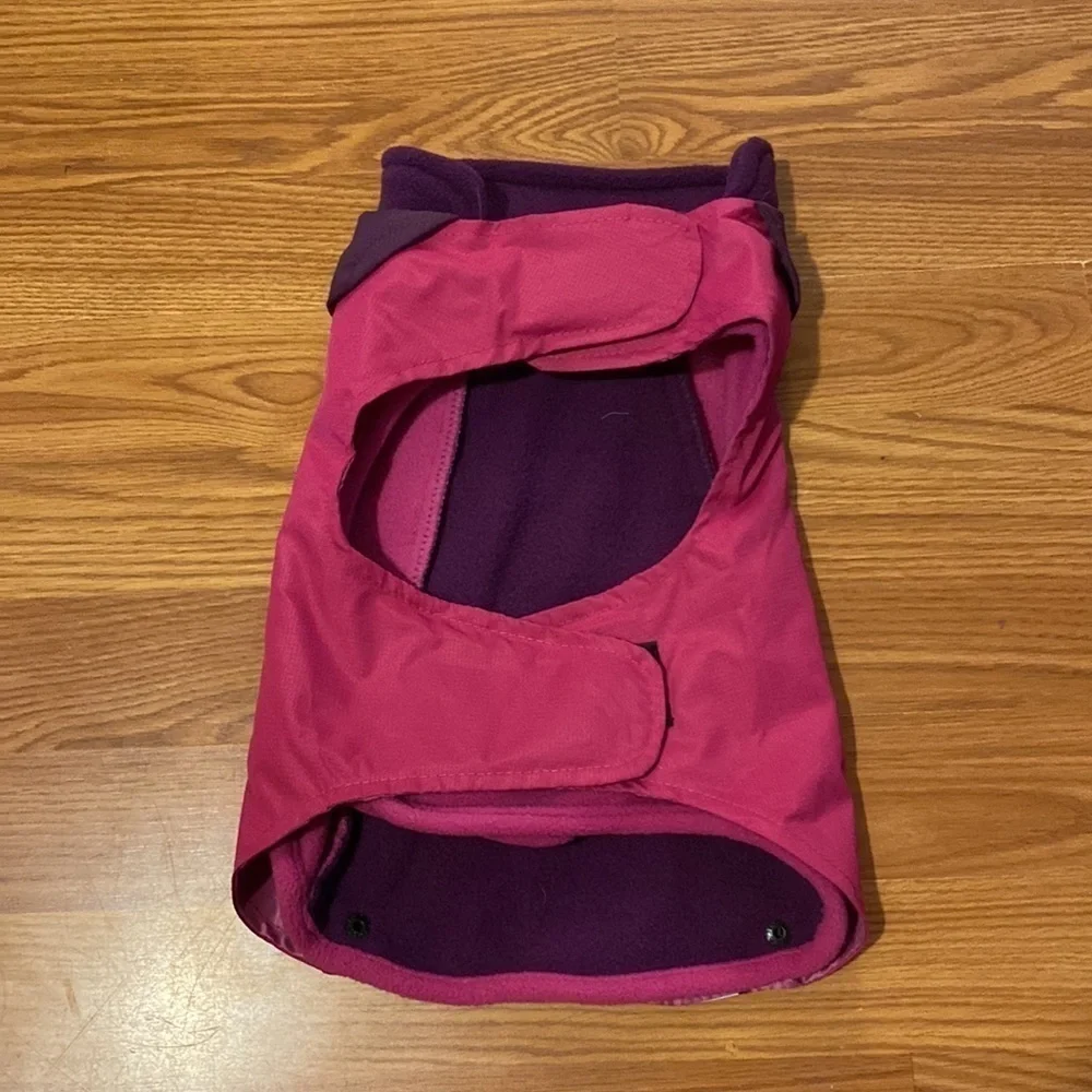 Top Paw Sweater & Coat size Medium (CB)